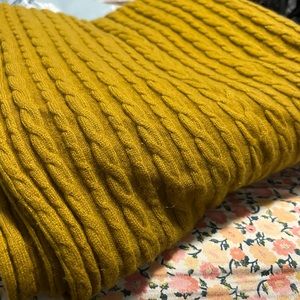 Sloomb 100% Cashmere Stole in Goldenrod
